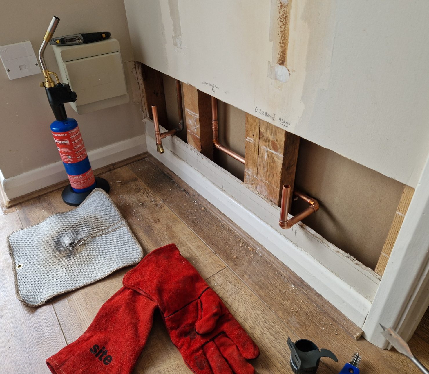 Weymouth: Plumber, Radiator replacement, tap repair, toilet repair